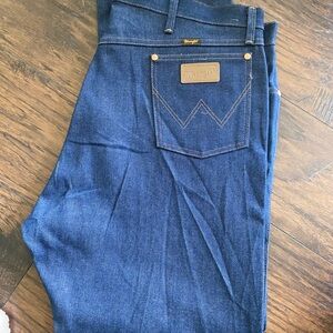 Wrangler Blue Bootcut Jeans with Classic Style